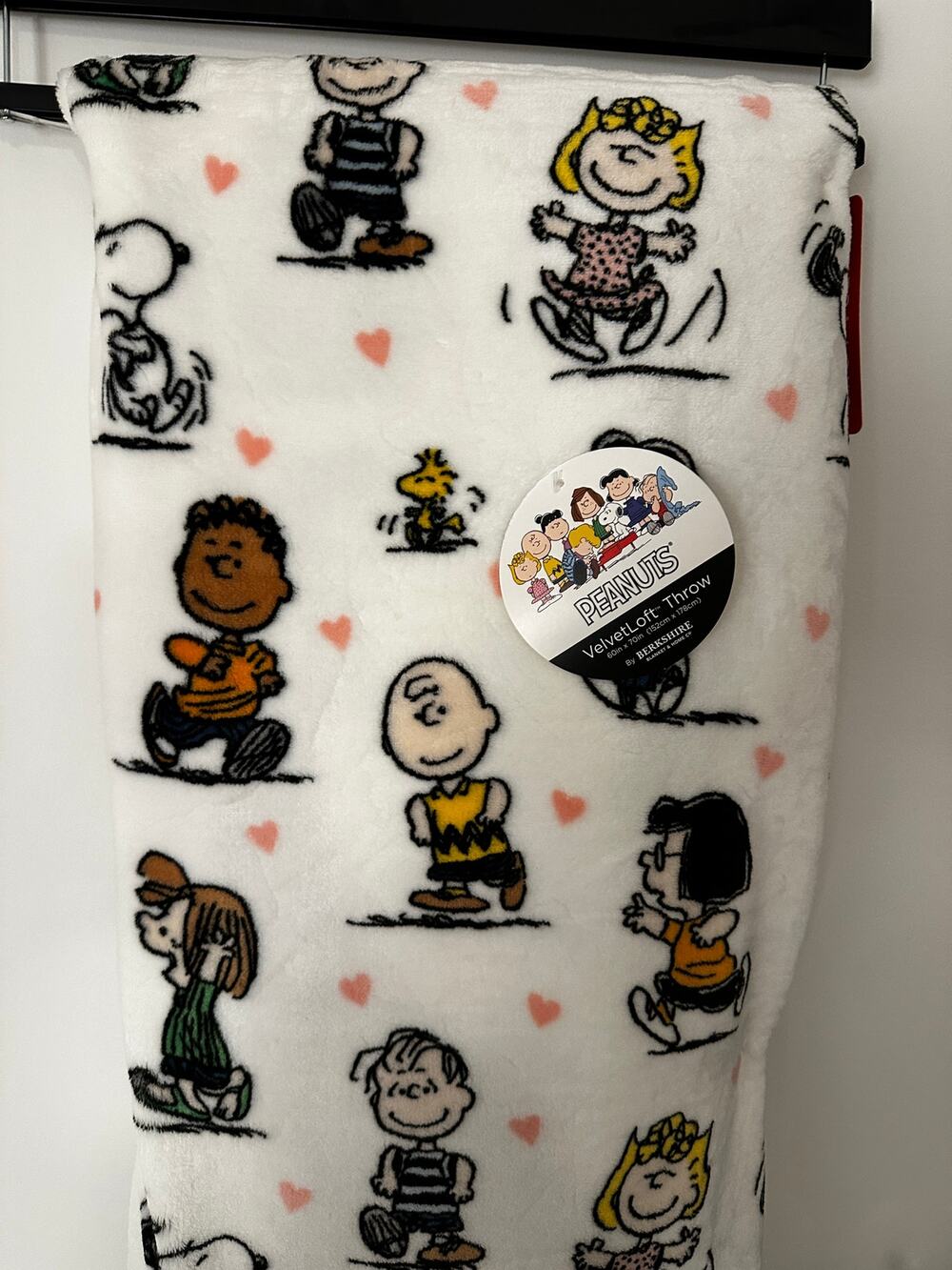 Peanuts and the Gang- Snoopy Valentines Pink hearts Blanket- 60x70!